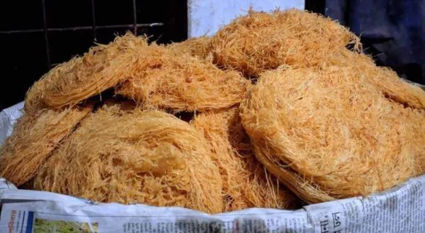 ঘিয়ে ভাজা শাহী লাচ্ছা সেমাই