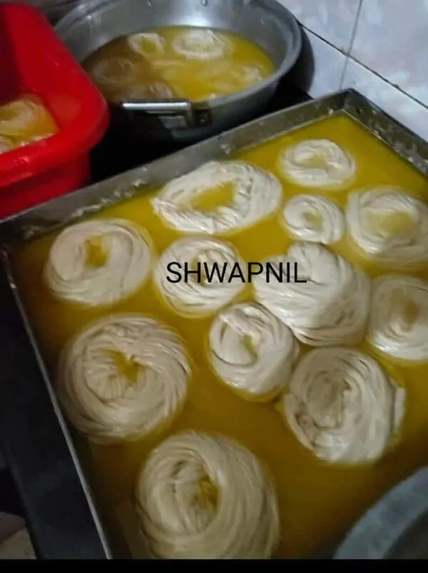 ঘিয়ে ভাজা শাহী লাচ্ছা সেমাই